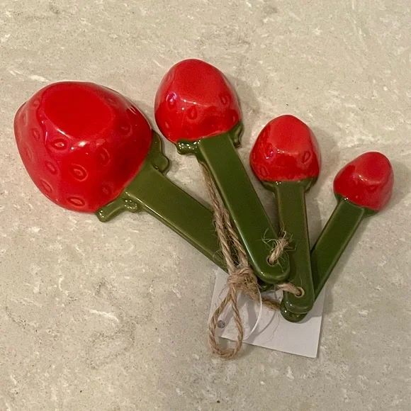 New Trendy Ceramic strawberry shaped measuring Spoons 4 pc set, great gifts! - Picture 5 of 8